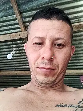 Snapshot of Somospareja1987 chatting on 10-22-25, 01:11 Somospareja1987 online show from 10-22-25, 01:11