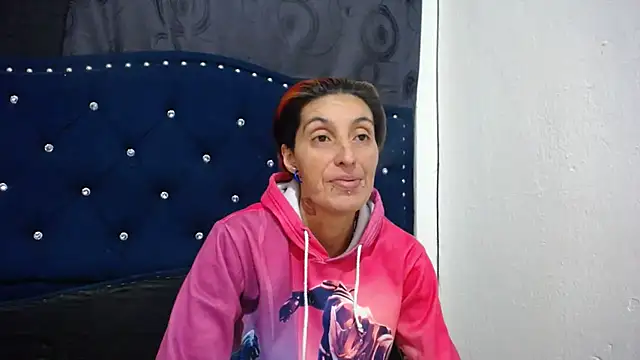 Snapshot of anyu1306 chatting on 01-12-25, 02:03 anyu1306 online show from 01-12-25, 02:03