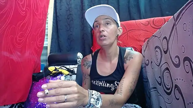 Snapshot of anyu1306 chatting on 09-10-25, 06:41 anyu1306 online show from 09-10-25, 06:41