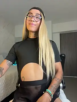 Miss sagitario online show from 04-01-26, 01:41