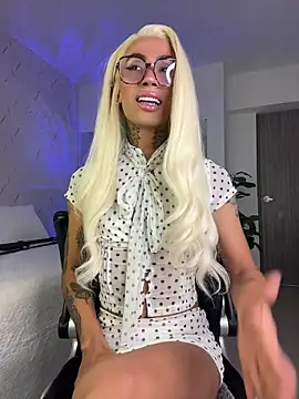 Snapshot of Miss_sagitario chatting on 05-22-26, 12:00 Miss sagitario online show from 05-22-26, 12:00