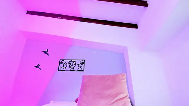 Snapshot of Laura_Torres18 chatting on 03-12-25, 12:31 Laura Torres18 online show from 03-12-25, 12:31