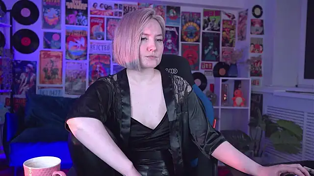 ReiYosimoto online show from 03-06-25, 03:24