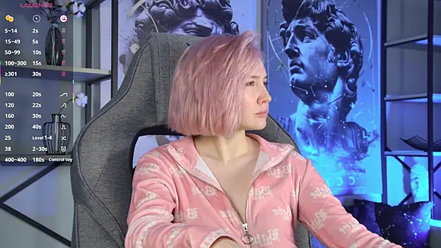 ReiYosimoto online show from 11-05-25, 05:02