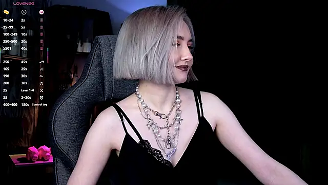 ReiYosimoto online show from 02-02-26, 07:23