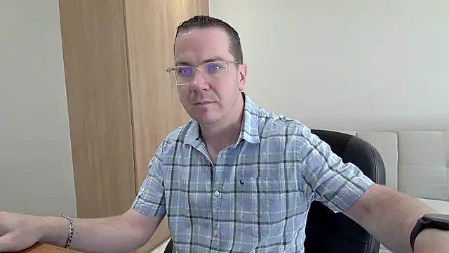 BrettJ81 online show from 09-20-25, 10:49