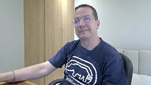 BrettJ81 online show from 11-25-25, 03:01