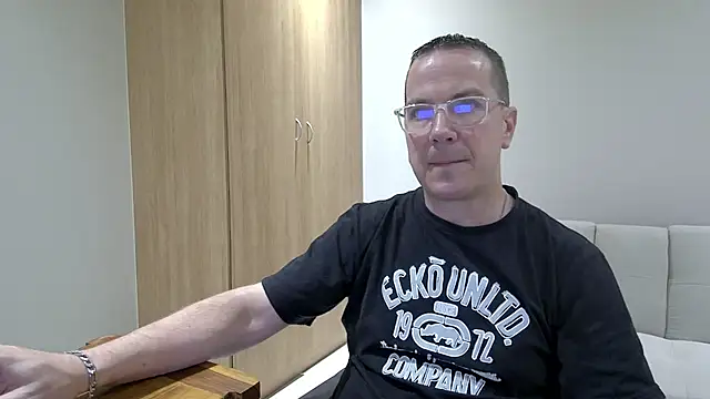 BrettJ81 online show from 02-21-26, 06:42