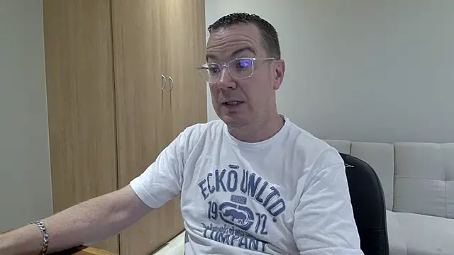 BrettJ81 online show from 02-28-26, 02:18