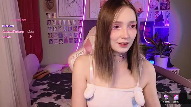 Snapshot of Evie_Ro chatting on 04-21-26, 08:34 Evie Ro online show from 04-21-26, 08:34