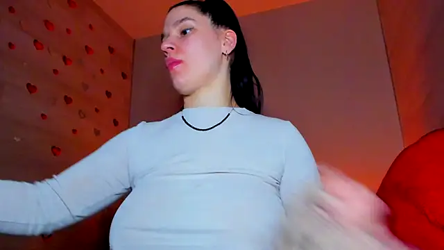 Laya Moon online show from 02-06-26, 12:41