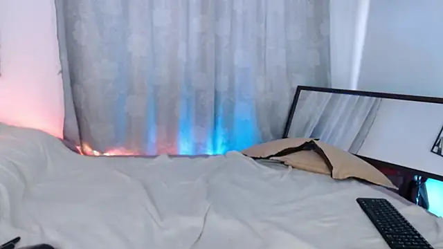 Snapshot of Eve_Blue77 chatting on 01-26-25, 10:57 Eve Blue77 online show from 01-26-25, 10:57