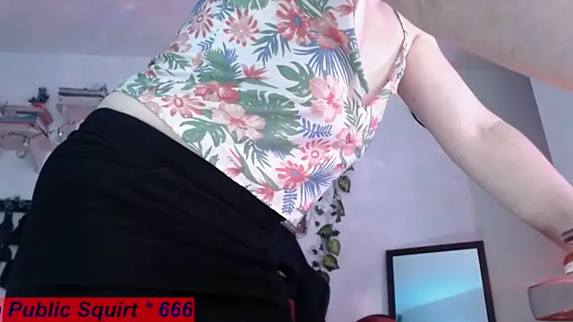 Snapshot of Eve_Blue77 chatting on 03-12-25, 01:14 Eve Blue77 online show from 03-12-25, 01:14