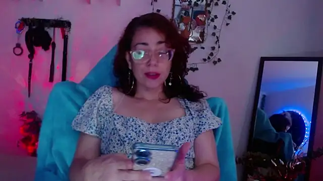 Snapshot of Eve_Blue77 chatting on 09-19-25, 03:19 Eve Blue77 online show from 09-19-25, 03:19