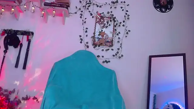 Snapshot of Eve_Blue77 chatting on 09-24-25, 12:36 Eve Blue77 online show from 09-24-25, 12:36