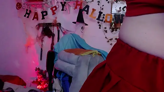 Snapshot of Eve_Blue77 chatting on 10-27-25, 12:26 Eve Blue77 online show from 10-27-25, 12:26