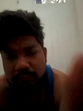Snapshot of u_wan_me chatting on 03-05-25, 02:14 u wan me online show from 03-05-25, 02:14