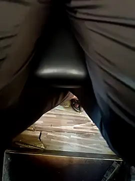 u wan me online show from 02-18-26, 04:19