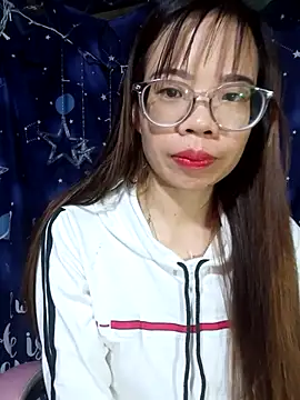   Mai-love19   online show from 11-15-25, 10:37