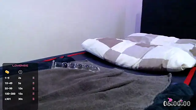 Snapshot of -sluttyass- chatting on 04-22-26, 10:00 -sluttyass- online show from 04-22-26, 10:00