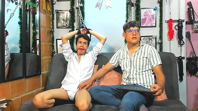 Snapshot of dom2travelersss chatting on 01-06-25, 02:14 dom2travelersss online show from 01-06-25, 02:14