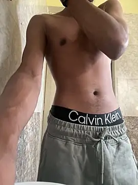 skinnyboytoy6 online show from 02-13-25, 10:23