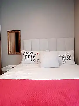 Snapshot of BabySweetDee chatting on 12-28-24, 12:03 BabySweetDee online show from 12-28-24, 12:03