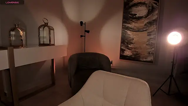 AmyArmstrong online show from 01-16-25, 12:34