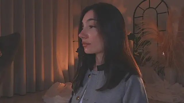 AmyArmstrong online show from 09-29-25, 01:22