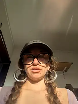 Snapshot of xgabyenlalunax chatting on 03-12-25, 04:35 xgabyenlalunax online show from 03-12-25, 04:35