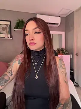 DaniDusan  online show from 04-09-26, 08:14