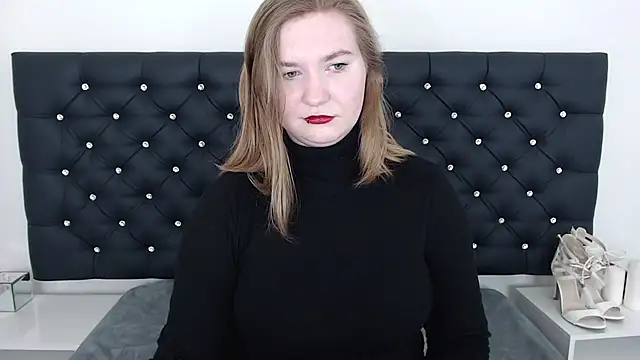 LaraDream online show from 03-06-25, 02:30