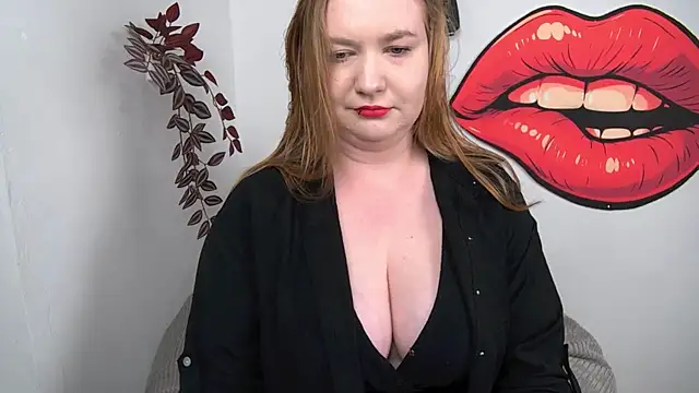 Snapshot of LaraDream chatting on 02-16-26, 03:52 LaraDream online show from 02-16-26, 03:52