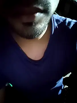 Snapshot of Kolkata___Boy chatting on 12-06-24, 05:33 Kolkata   Boy online show from 12-06-24, 05:33