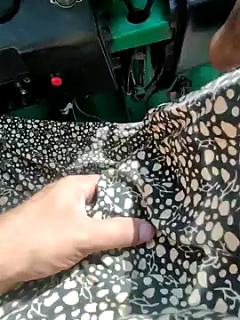 Snapshot of Kolkata___Boy chatting on 12-08-24, 04:35 Kolkata   Boy online show from 12-08-24, 04:35