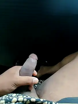 Snapshot of Kolkata___Boy chatting on 12-18-24, 02:42 Kolkata   Boy online show from 12-18-24, 02:42