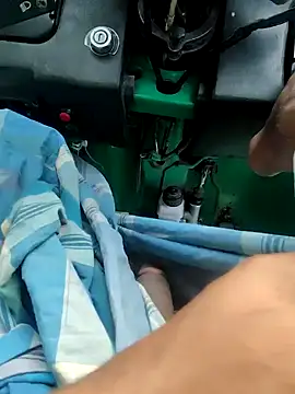 Snapshot of Kolkata___Boy chatting on 12-19-24, 02:01 Kolkata   Boy online show from 12-19-24, 02:01