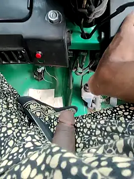 Snapshot of Kolkata___Boy chatting on 12-22-24, 07:00 Kolkata   Boy online show from 12-22-24, 07:00