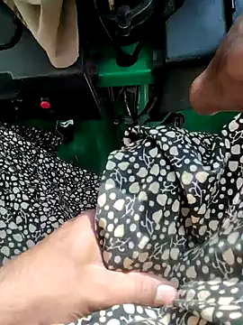 Snapshot of Kolkata___Boy chatting on 12-29-24, 03:54 Kolkata   Boy online show from 12-29-24, 03:54