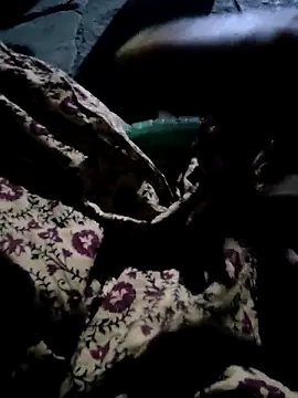 Snapshot of Kolkata___Boy chatting on 03-04-25, 04:52 Kolkata   Boy online show from 03-04-25, 04:52