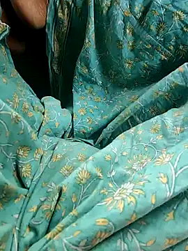 Snapshot of Kolkata___Boy chatting on 10-19-25, 04:02 Kolkata   Boy online show from 10-19-25, 04:02