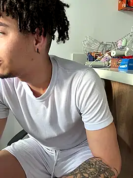 bigryann23 online show from 11-02-25, 09:17